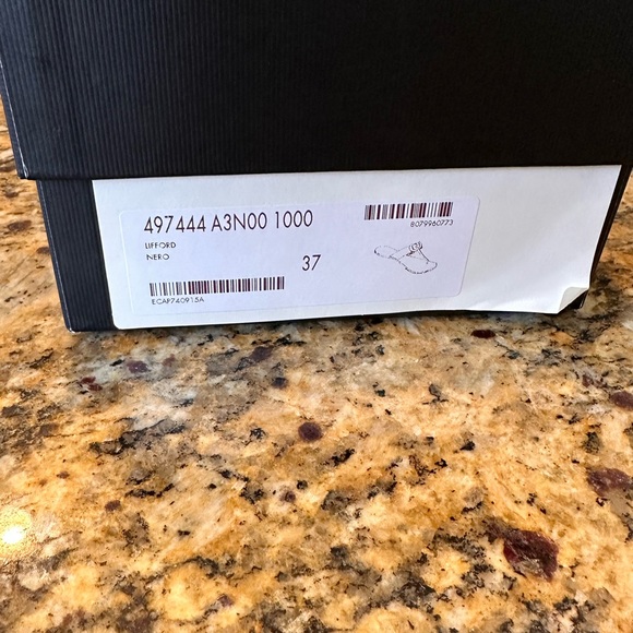 Gucci leather thong sandals with double D - Picture 3 of 3